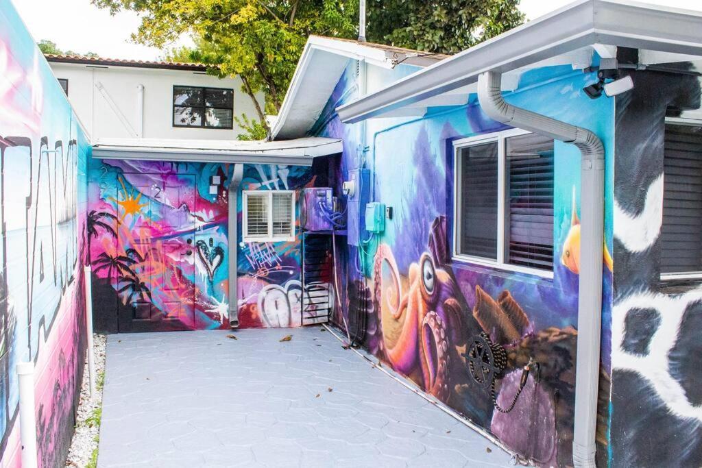 Cozy & Colorful Miami Art Canvas W/Hottub & Murals Εξωτερικό φωτογραφία