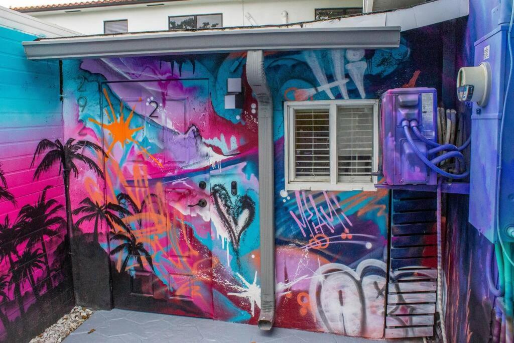 Cozy & Colorful Miami Art Canvas W/Hottub & Murals Εξωτερικό φωτογραφία